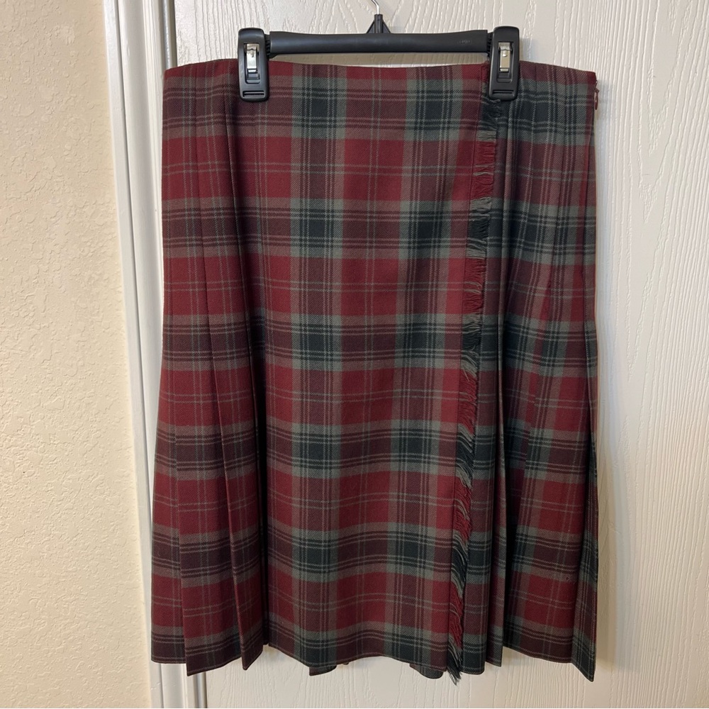 Brooks Brothers A-Line Red Plaid Wool Skirt with Zipper, Women's Size 10